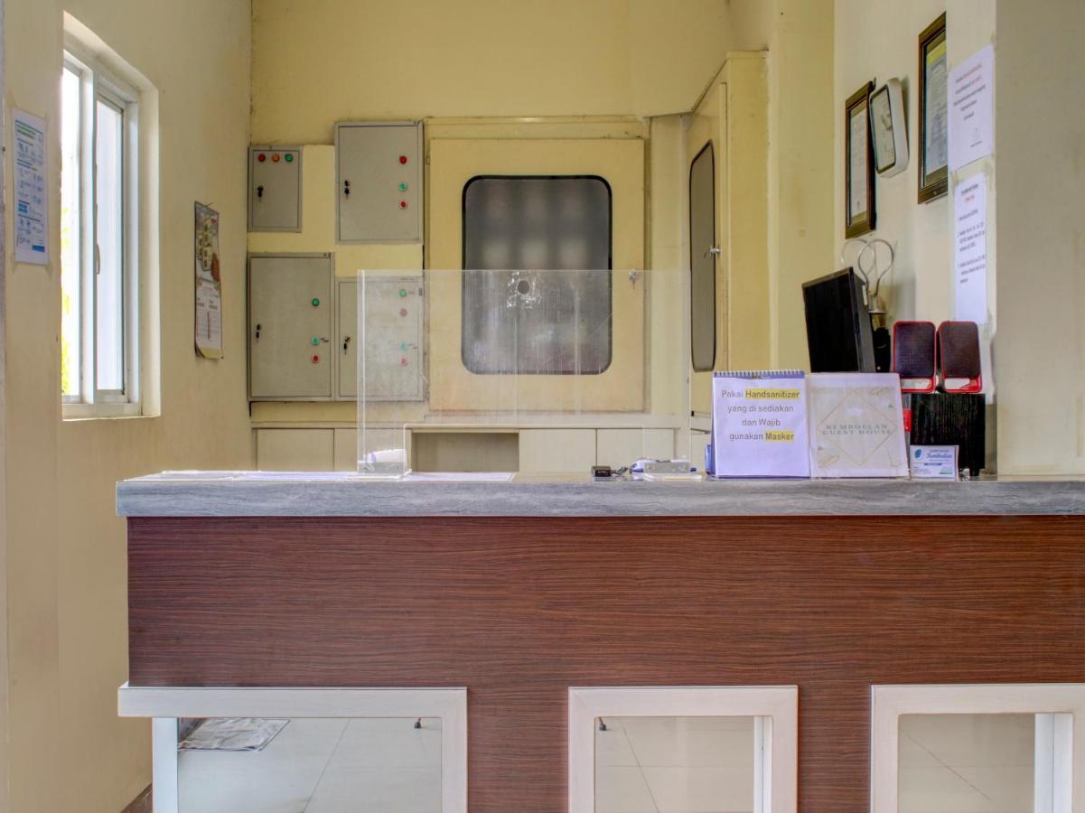 Oyo 90162 Remboelan Guest House Sungai Lutus Bagian luar foto